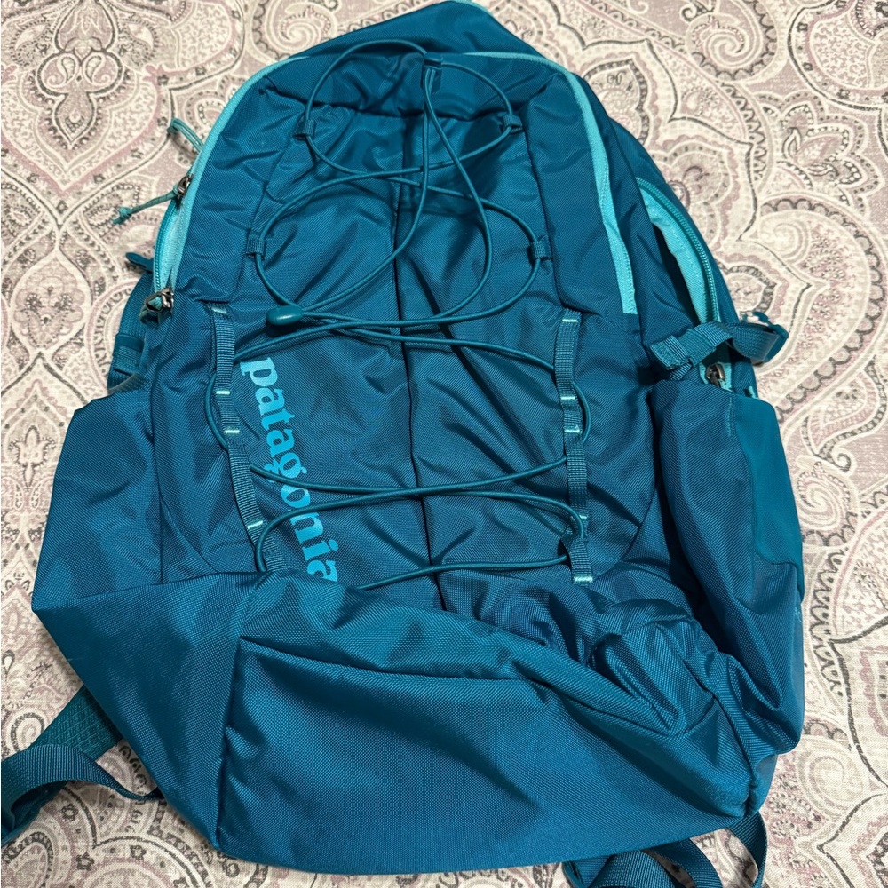 Patagonia Blue/Teal Outdoor Backpack with Bungee Cord System